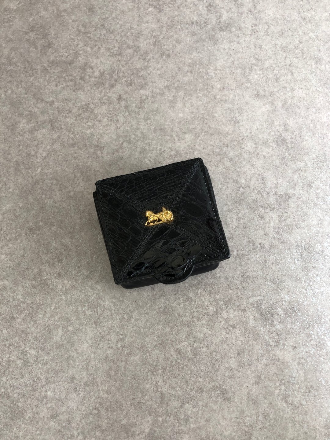 【VintageShop solo 日本直送中古包专卖店】CELINE 赛琳 黑色 钱包 马车 logo 压鳄鱼纹皮革  复古 vintage xtzphh - 零钱包 - 真皮 黑色