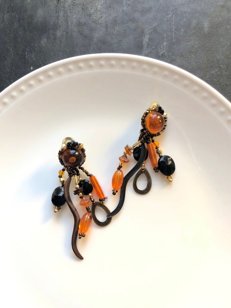 Vintage Multi-color Beads Marble Lucite Drop Earrings - 耳环/耳夹 - 树脂 黑色