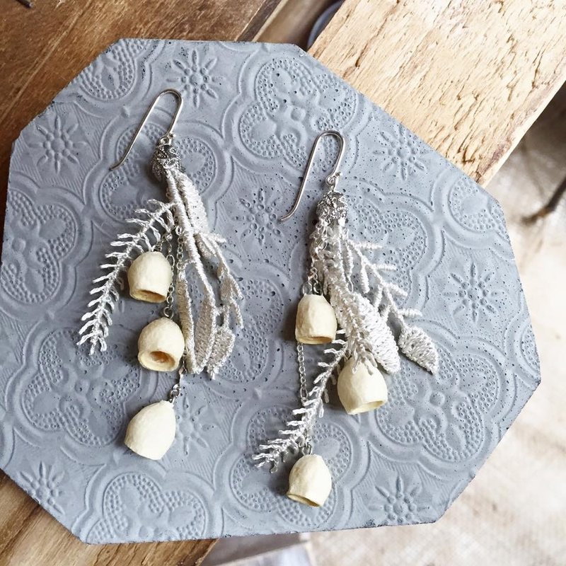 blossom W。森灵花饰  干花干果实制作 尢加利果纯银 耳环 - 耳环/耳夹 - 植物．花 银色