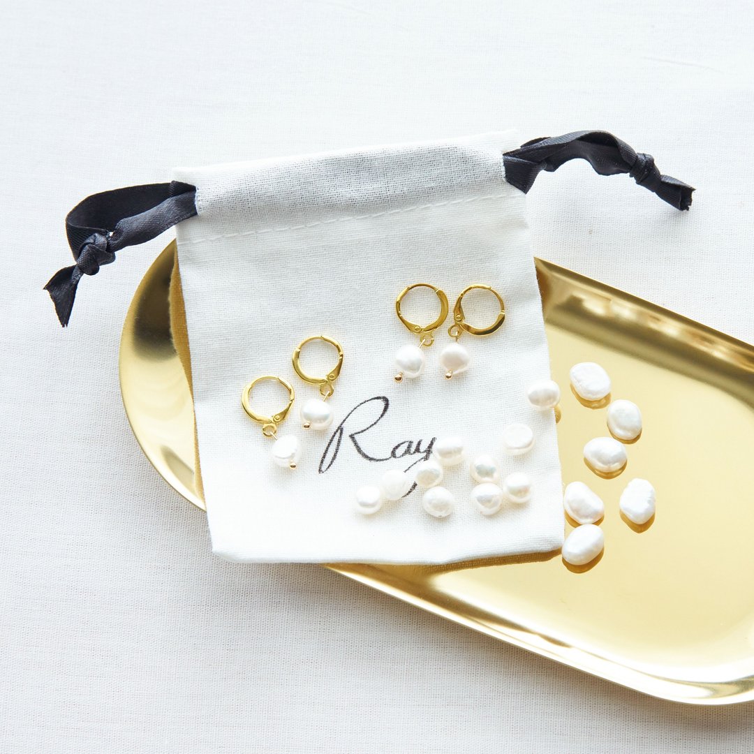 Hoop earrings with freshwater pearl - 耳环/耳夹 - 珍珠 