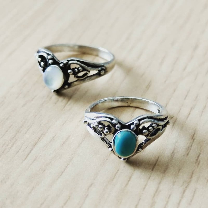 美国古董饰品  民俗风古典雕纹土耳其蓝/乳白宝石纯银戒指 - 戒指 - 纯银 银色