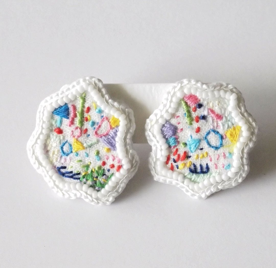 embroidery Clip-On tizu - 耳环/耳夹 - 绣线 多色