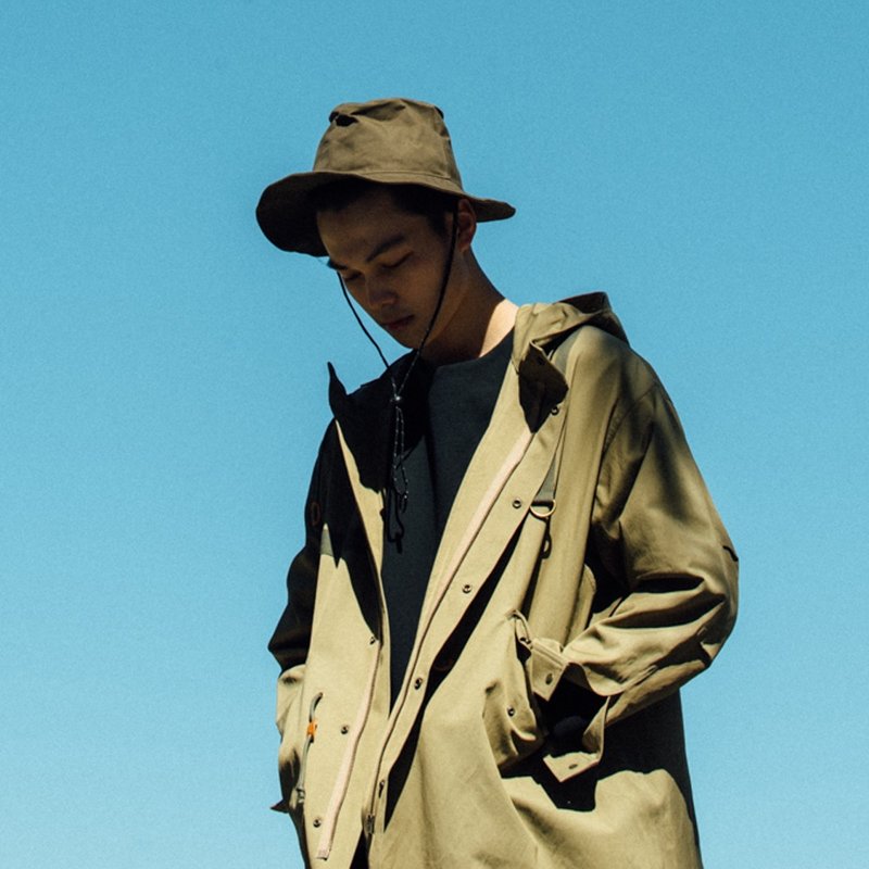 军风连帽长版外套 - 男装外套 - 棉．麻 绿色