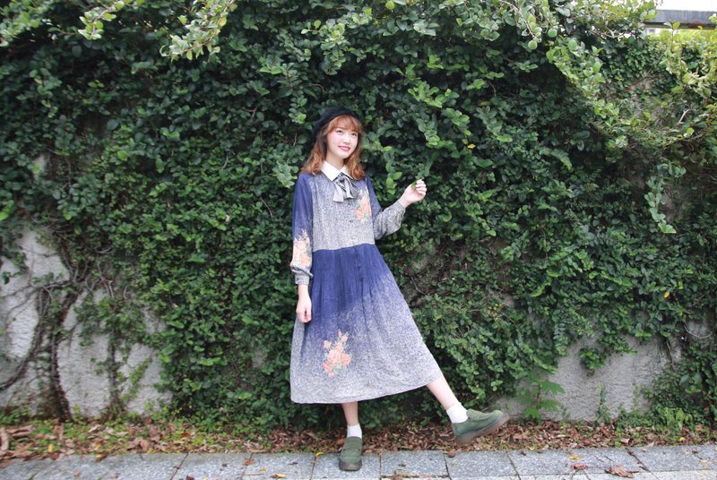 Back to Green:: 清澈白领 珊瑚粉花朵 vintage dress (D-28) - 洋装/连衣裙 - 丝．绢 