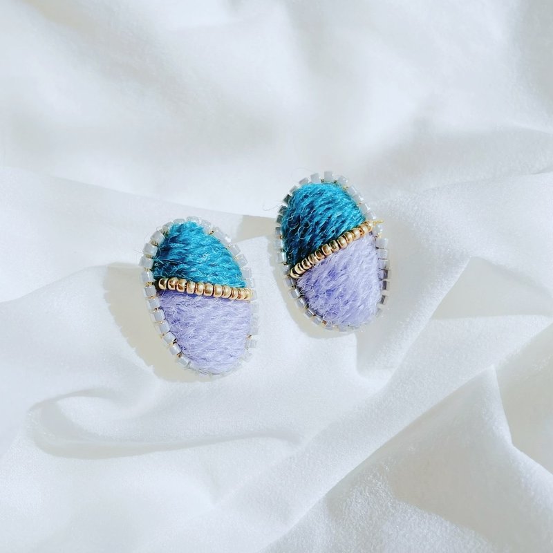 Óvalo。日常里的平衡形状 - 刺绣耳饰 - 耳环/耳夹 - 羊毛 绿色