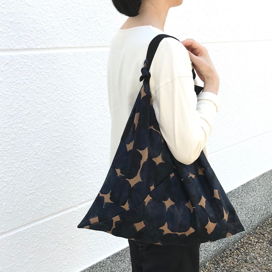 手袋 Azuma Bag 限量秋冬 Dot M/harunohi - 手提包/手提袋 - 棉．麻 咖啡色
