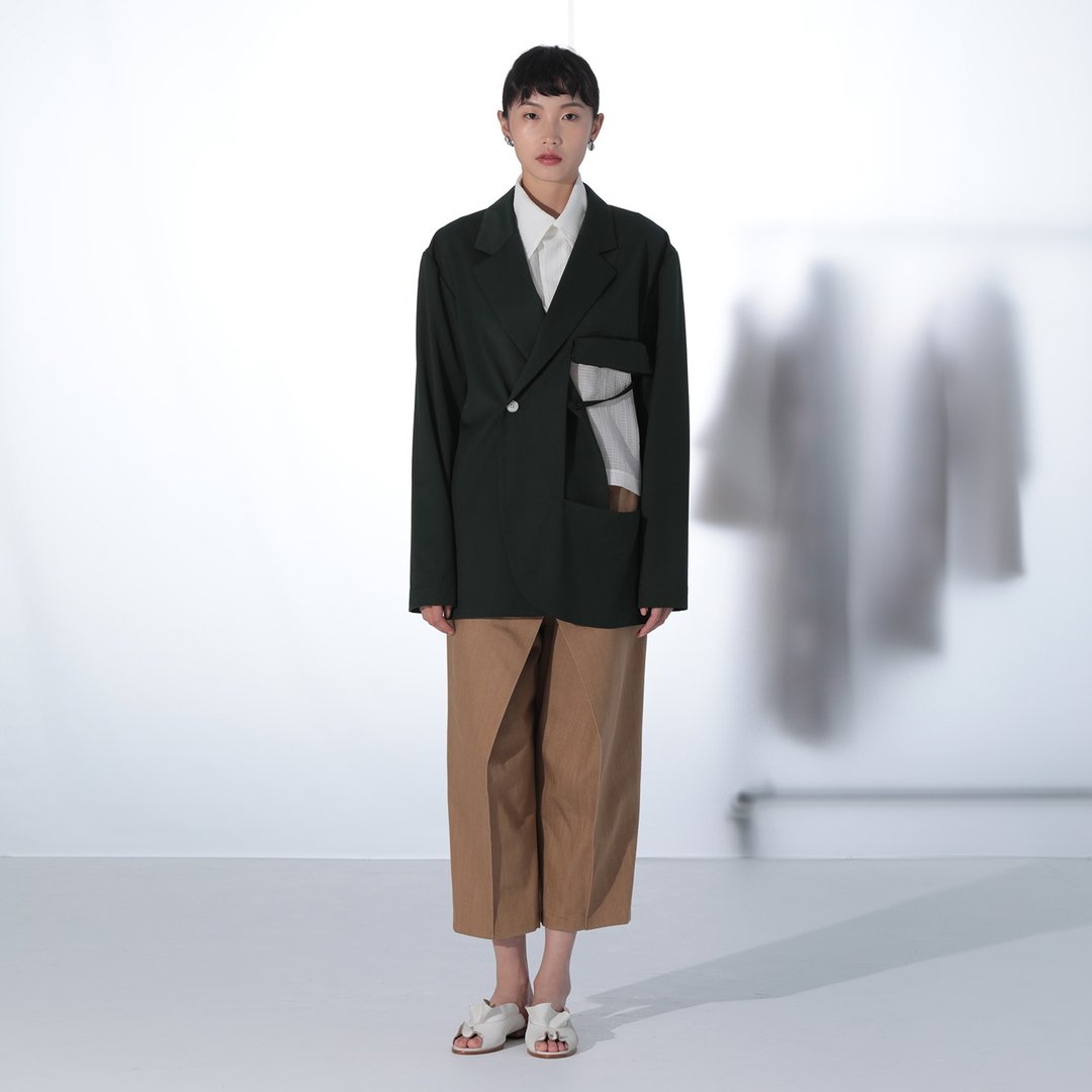 墨绿色宽松西装式休闲式外套 - 女装休闲/机能外套 - 其他材质 绿色