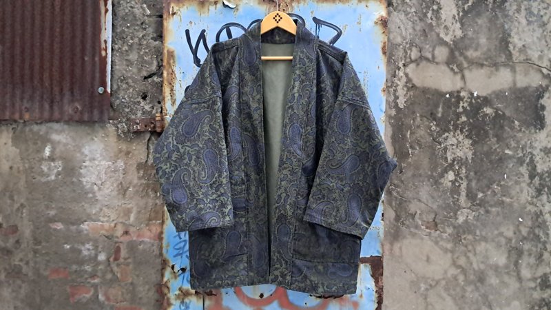 AMIN'S SHINY WORLD 军绿灯芯绒变形虫满版KIMONO Reversible - 男装外套 - 棉．麻 多色