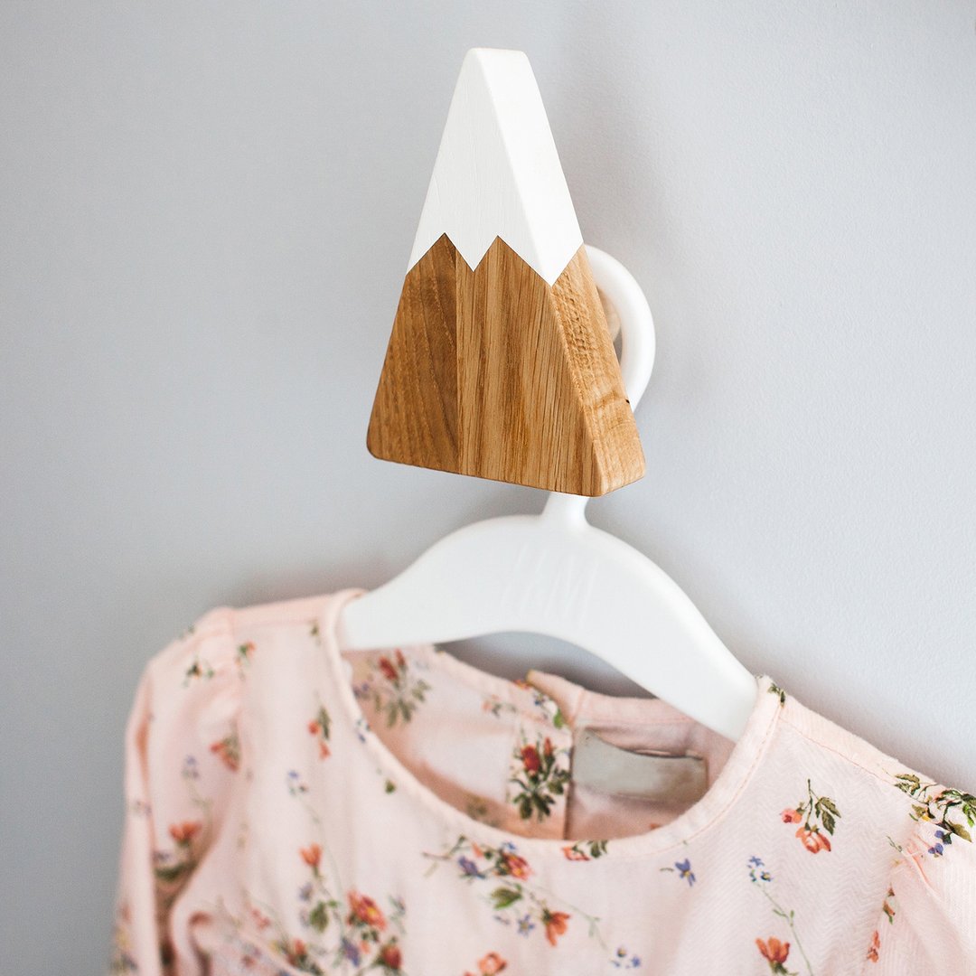 One Mountain Kids Wall Hook for Clothes and Bags from Natural Wood, wall hanger - 儿童家具 - 木头 