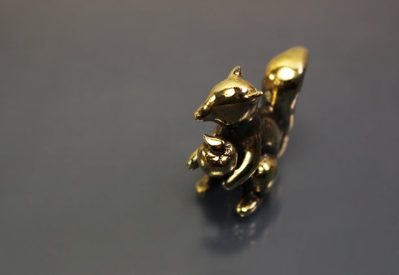 公仔麻吉系列-小松鼠与小苹果 纸镇 公仔项链 - 玩偶/公仔 - 铜/黄铜 红色