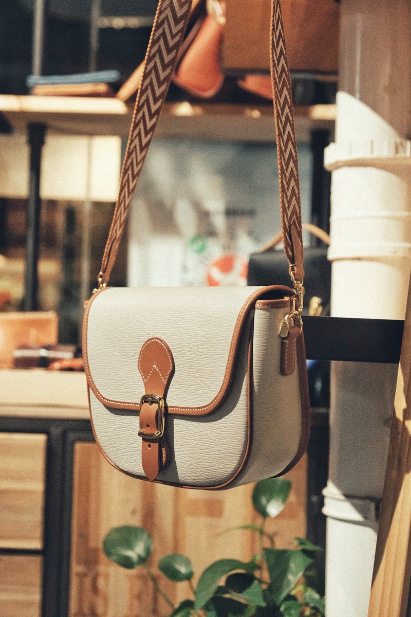 马鞍包女士单肩包斜挎包美式复古手工真皮制品 - 侧背包/斜挎包 - 真皮 白色