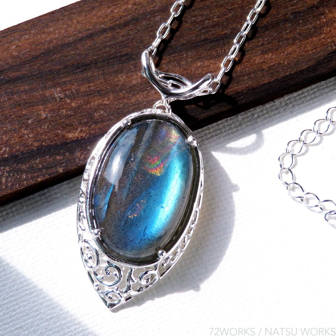 Labradorite Necklace with Tiny Rainbow - 项链 - 宝石 蓝色