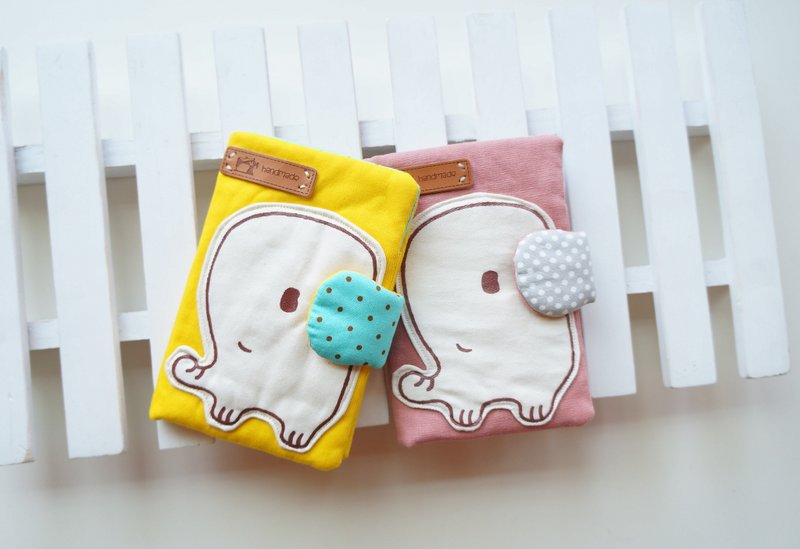 手绘象宝宝护照夹/存折/钱包(内里配布依现存布品更改) - 护照夹/护照套 - 棉．麻 