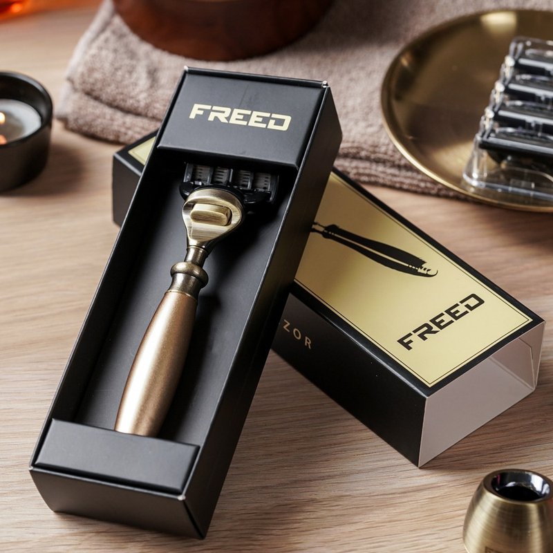 【FREED】古铜系列 - 五刀式刮胡刀 - 阿波罗 定制化刻字 生日 - 男性清洁护肤品 - 其他金属 金色