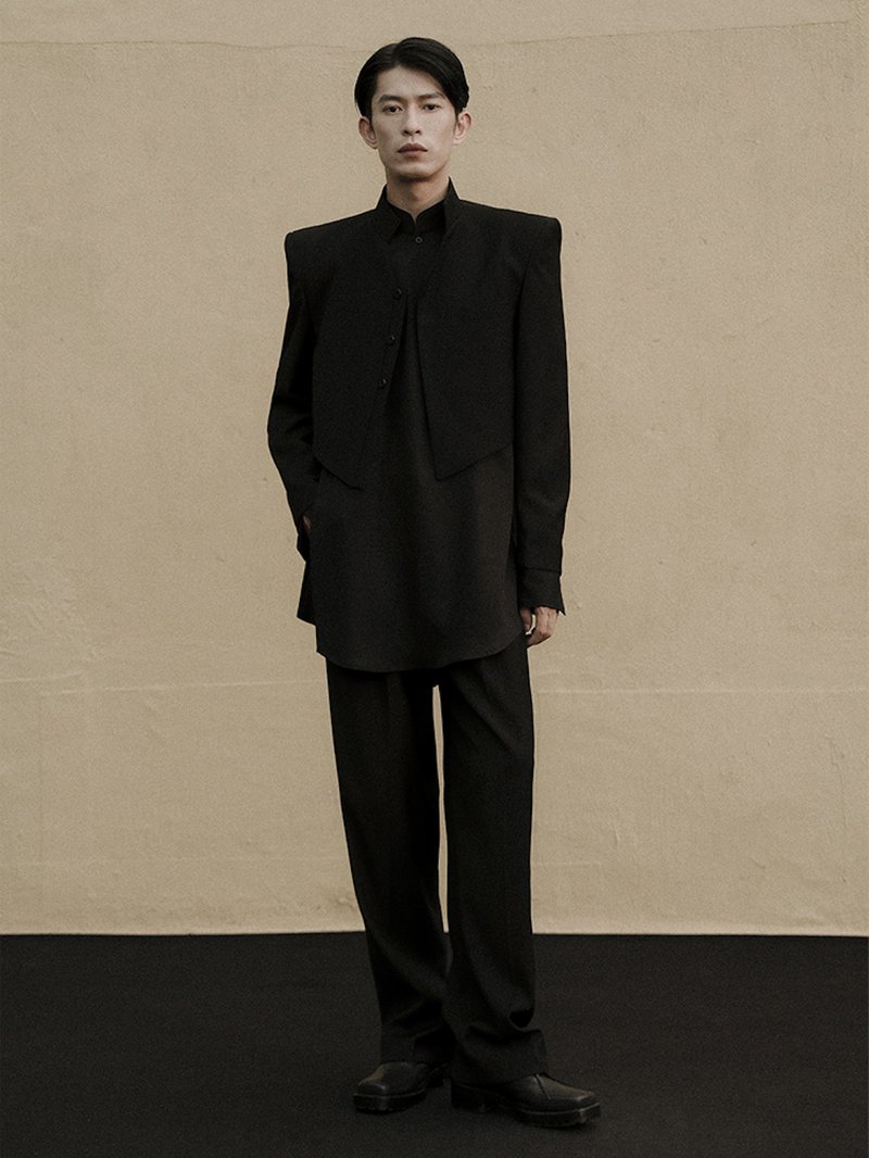 挺拔之美 復古中式小立领 超宽加厚垫肩设计 修身西装外套 新中式 - 男装外套 - 其他材质 黑色