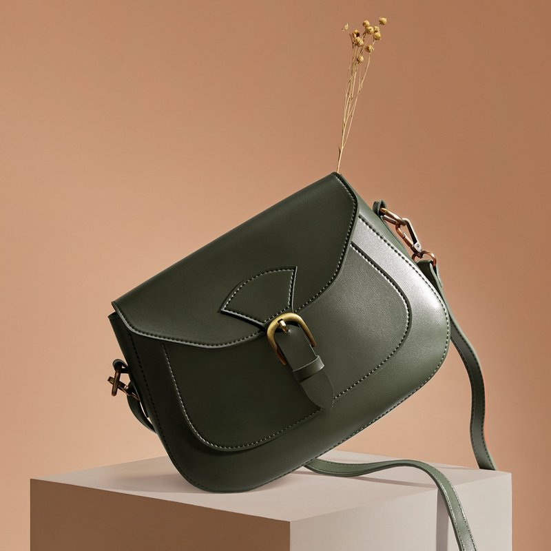 欧姆斜肩包-橄榄绿 肩背 斜背 侧背 礼物 手作 手工 皮革 复古 皮 - 侧背包/斜挎包 - 人造皮革 绿色