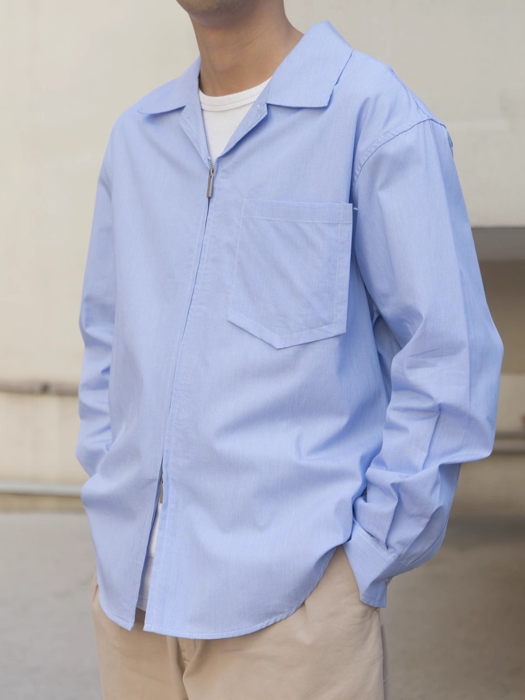 SHIRT 浅蓝色古巴领双向拉链长袖衬衫 宽松款细条纹肌理Cityboy - 男装衬衫 - 棉．麻 蓝色