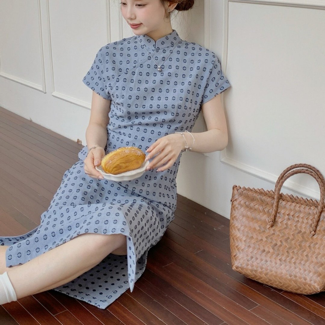 灰藍波點棉麻 棉質立領收腰少女旗袍 日常新中式民國風洋裝 - 旗袍 - 棉 蓝色