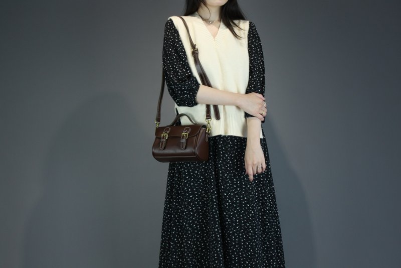 英伦风格 小巧剑桥包 咖啡 - 侧背包/斜挎包 - 真皮 咖啡色