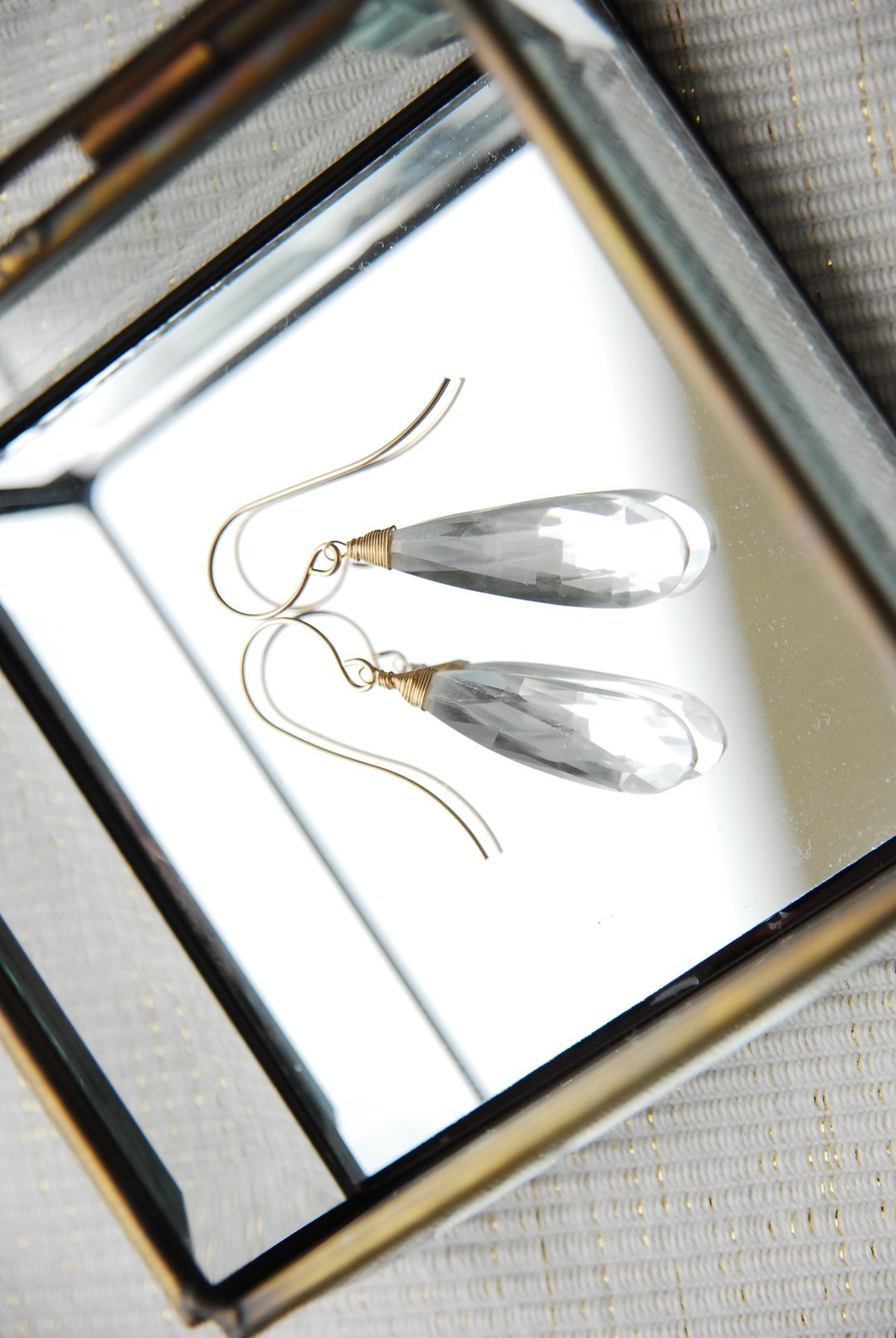 Elongated pear shape cut crystal earrings no.1 14kgf - 耳环/耳夹 - 水晶 透明
