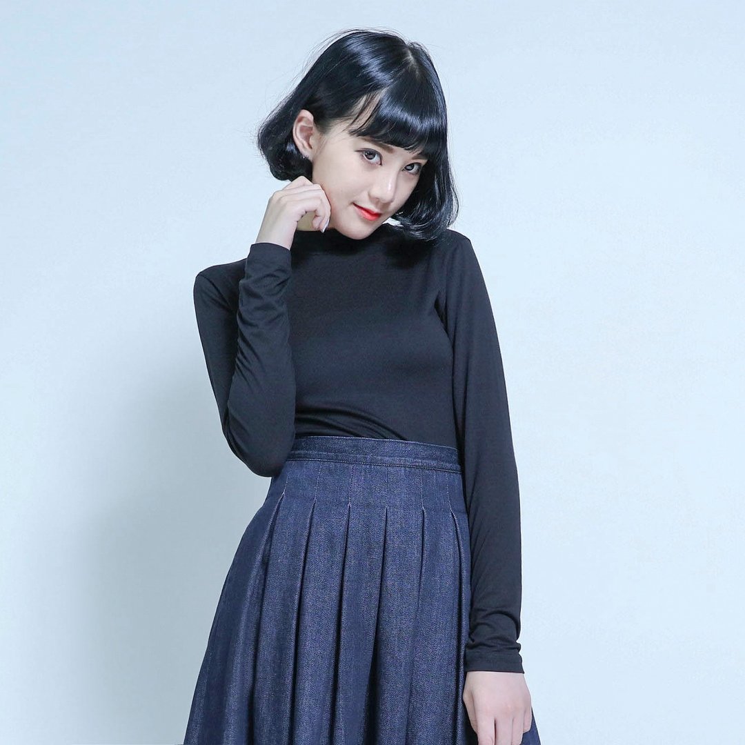 SU:MI said Cozy 高领弹性修身上衣_5AF004_黑 - 女装上衣 - 棉 黑色