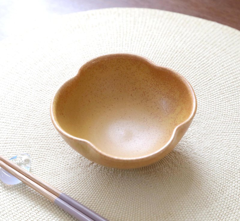 金黄色四叶草小碗 - 碗 - 陶 橘色