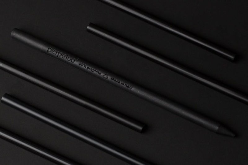 全黑石墨笔 - 其他书写用品 - 其他材质 黑色