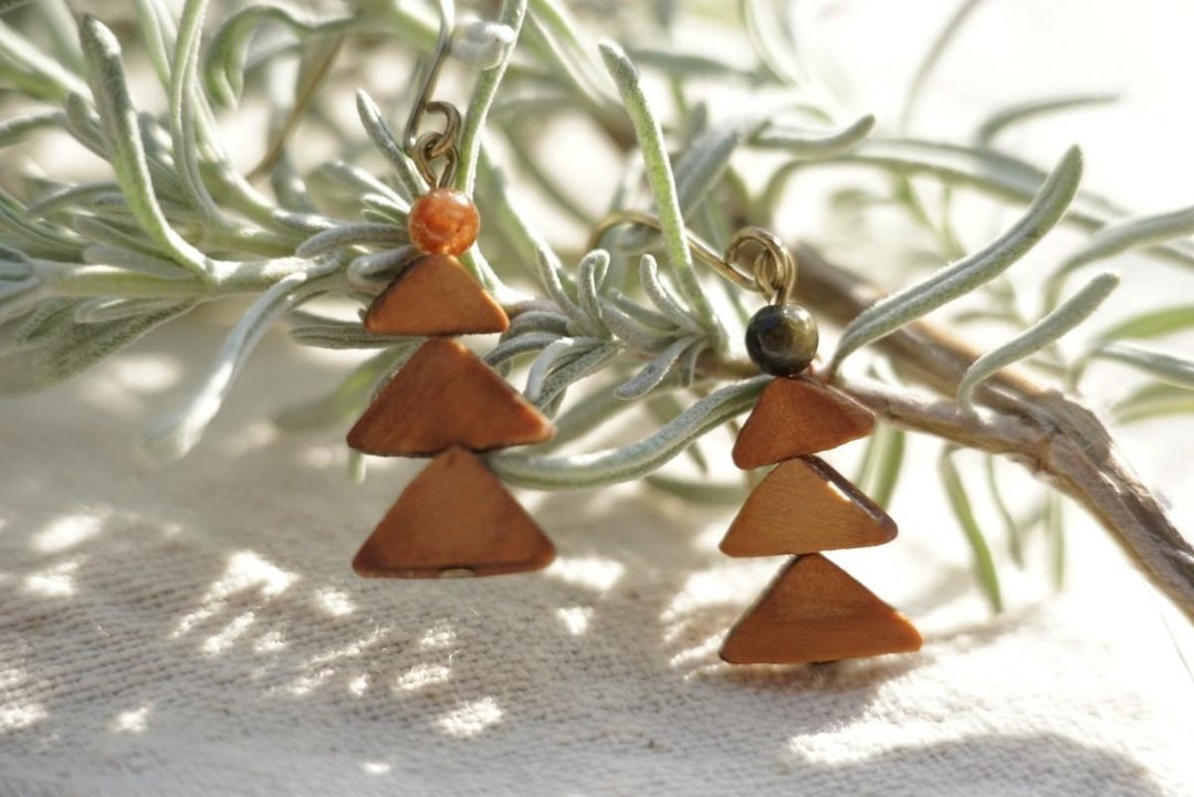 tree earrings - 耳环/耳夹 - 木头 咖啡色
