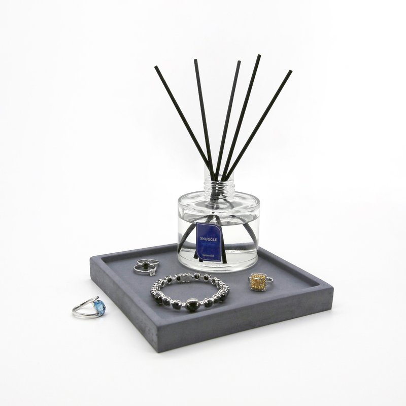 Square TRAY I 厚实水泥四角置物皿  I 定制化四方碟－马年开运物 - 收纳用品 - 水泥 