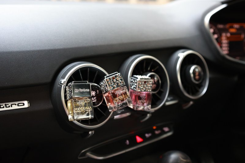 花之滴 车用精油扩香器 Car Diffuser 鸡蛋花 Frangipani - 香薰/精油/线香 - 其他材质 