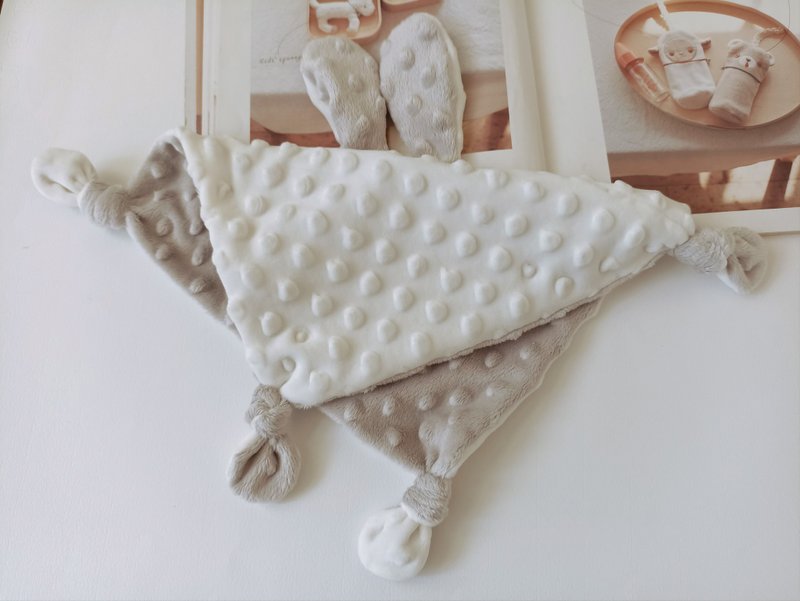 【5日内出货】兔子 兔耳 安抚巾 安抚玩偶 豆绒布 安抚娃娃 - 围嘴/口水巾 - 棉．麻 多色