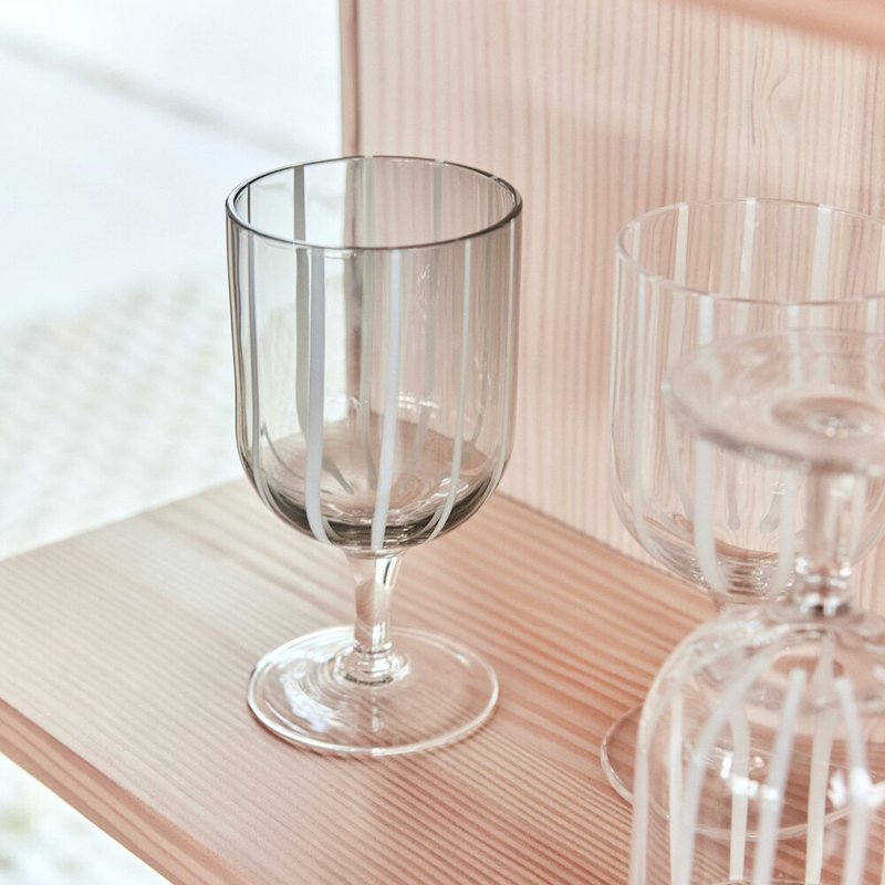OYOY Mizu条纹手工玻璃杯 2入组 / 高脚酒杯 /  格雷灰 - 玻璃杯 - 玻璃 多色