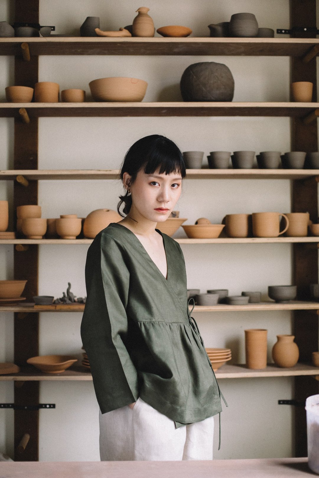 Linen Wrap top with Long sleeves in Olive - 女装上衣 - 棉 绿色