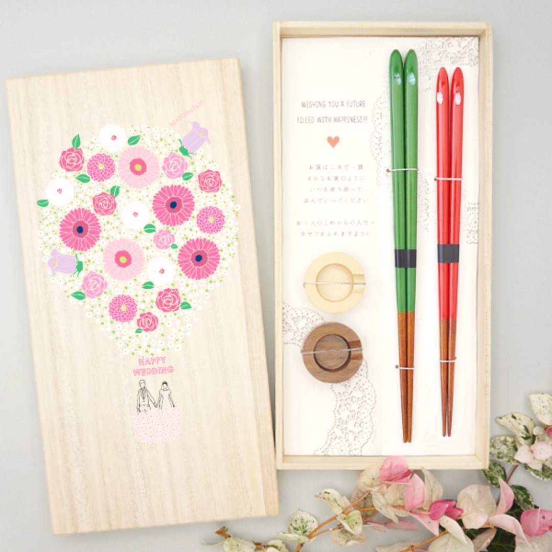 筷子礼品套装 Happy Wedding 花束气球 月之水滴花 可用于洗碗机 - 筷子/筷架 - 木头 红色
