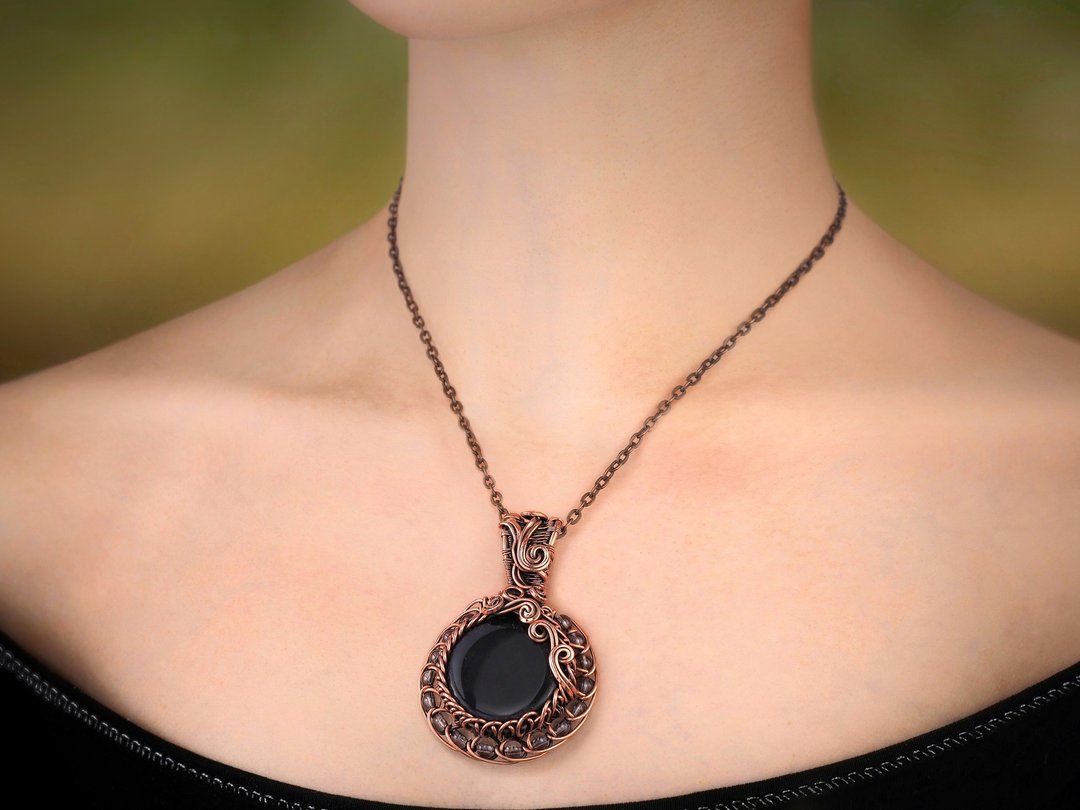 Pendant this black onyx and smoky quartz Wire wrapped copper gemstone necklace - 项链 - 宝石 黑色
