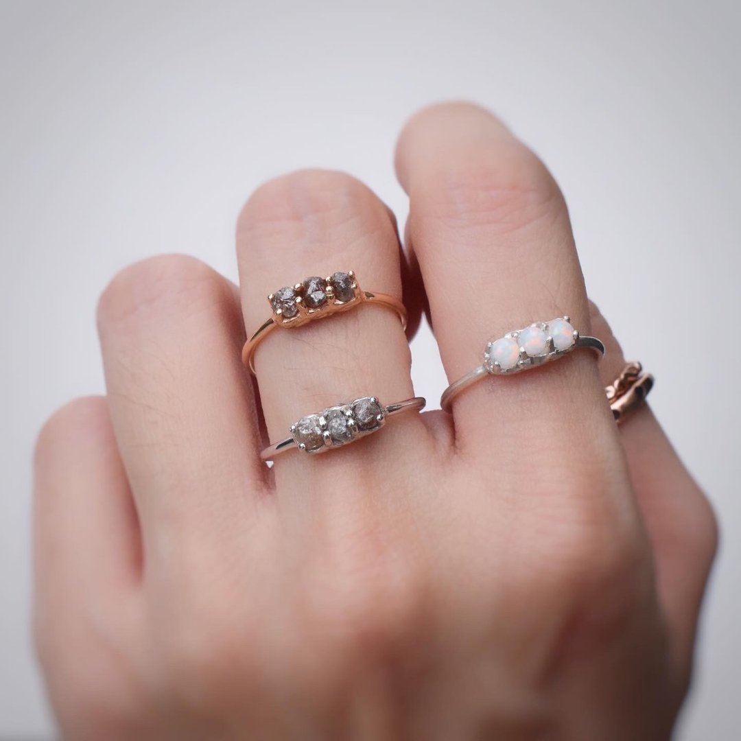 Opal gemstone ring / raw diamond Opal / Diamond ring #minimsignature #minimdiamond R526 - 戒指 - 纯银 