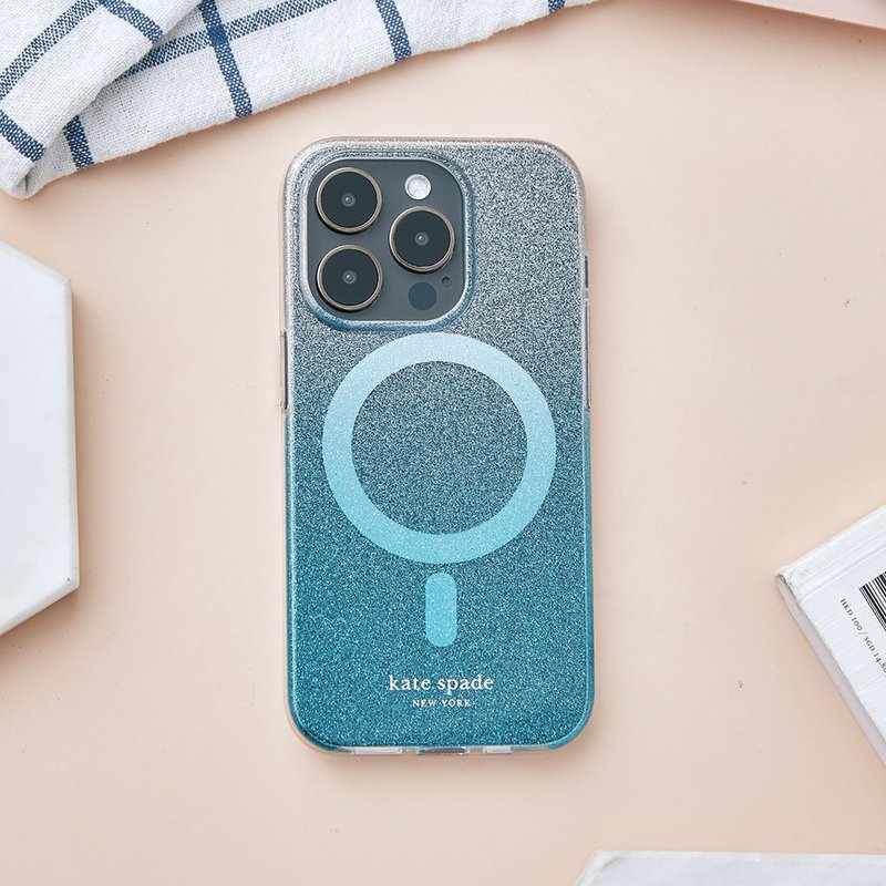 【kate spade】iPhone 15系列 MagSafe 精品手机壳 夏日晴空 - 手机壳/手机套 - 塑料 白色