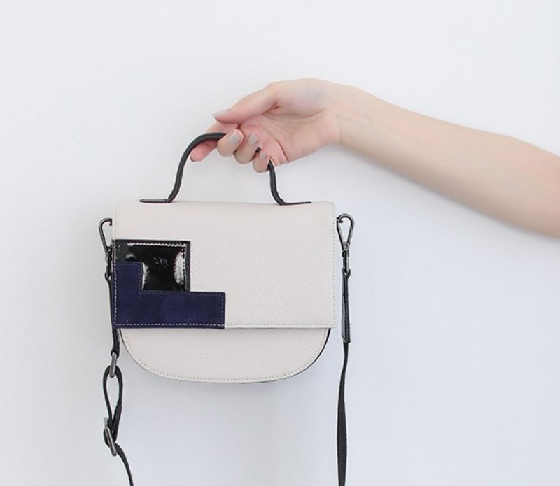 几何色块切割 宽织带 手提肩背两用小包 白黑蓝 - 侧背包/斜挎包 - 真皮 白色