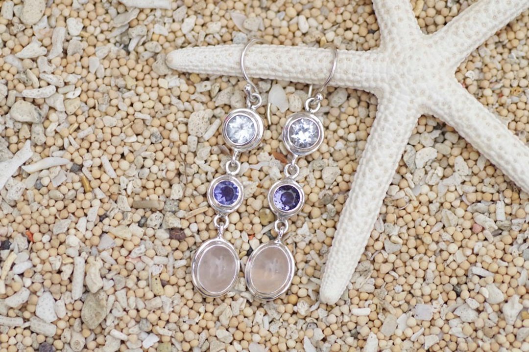 Silver earrings with white topaz, iolite and rose quartz - 耳环/耳夹 - 石头 粉红色