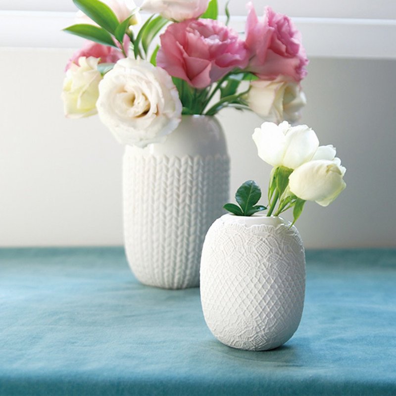 #绝版清仓 日本KINTO COUTURE 蕾丝瓶 / 共2款 - 花瓶/陶器 - 瓷 白色