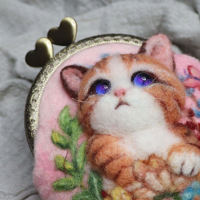 【羊毛毡】花团中的猫咪 / 粉红口金包 - 零钱包 - 羊毛 粉红色