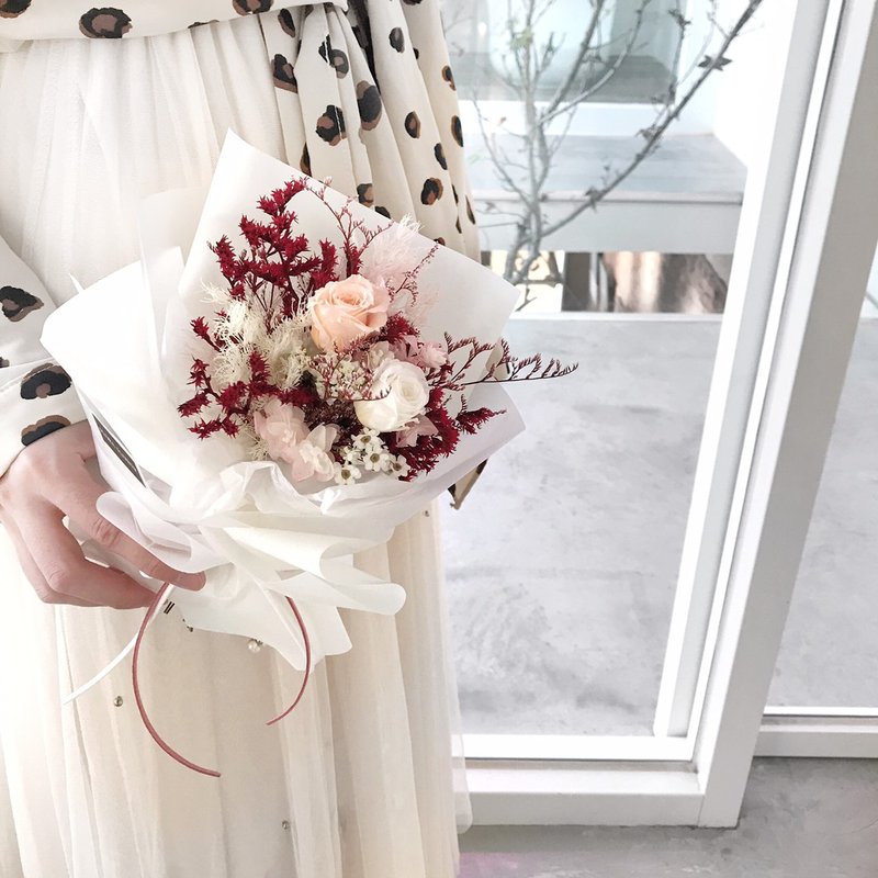 floraflower母亲节花束/惊喜加分花束/干燥玫瑰/求婚花束 - 干燥花/捧花 - 植物．花 白色
