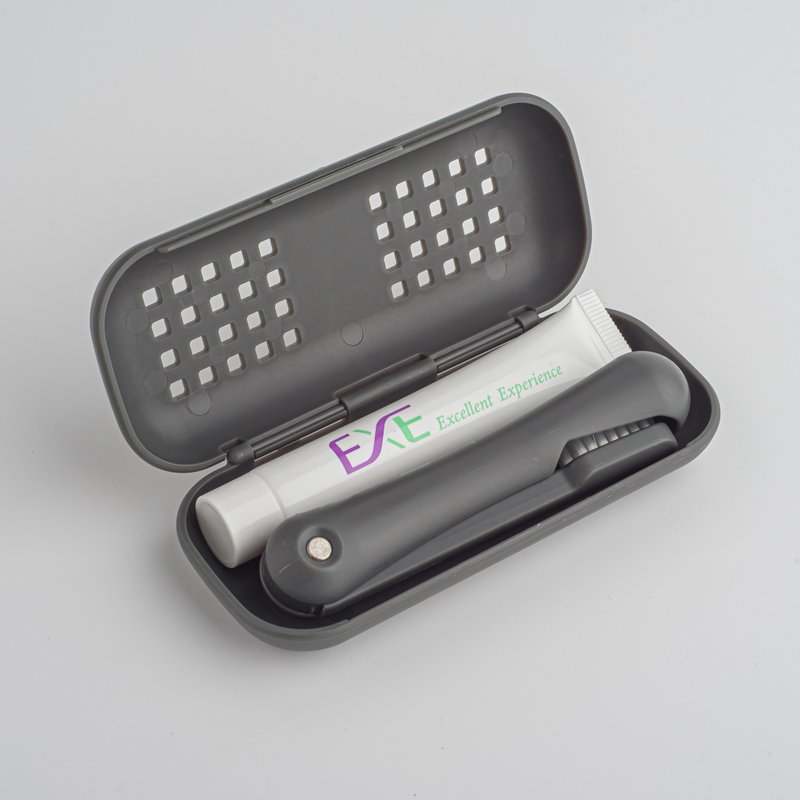 牙医师品牌矫正用刷牙组 含牙刷牙膏 - 卫浴用品 - 塑料 紫色