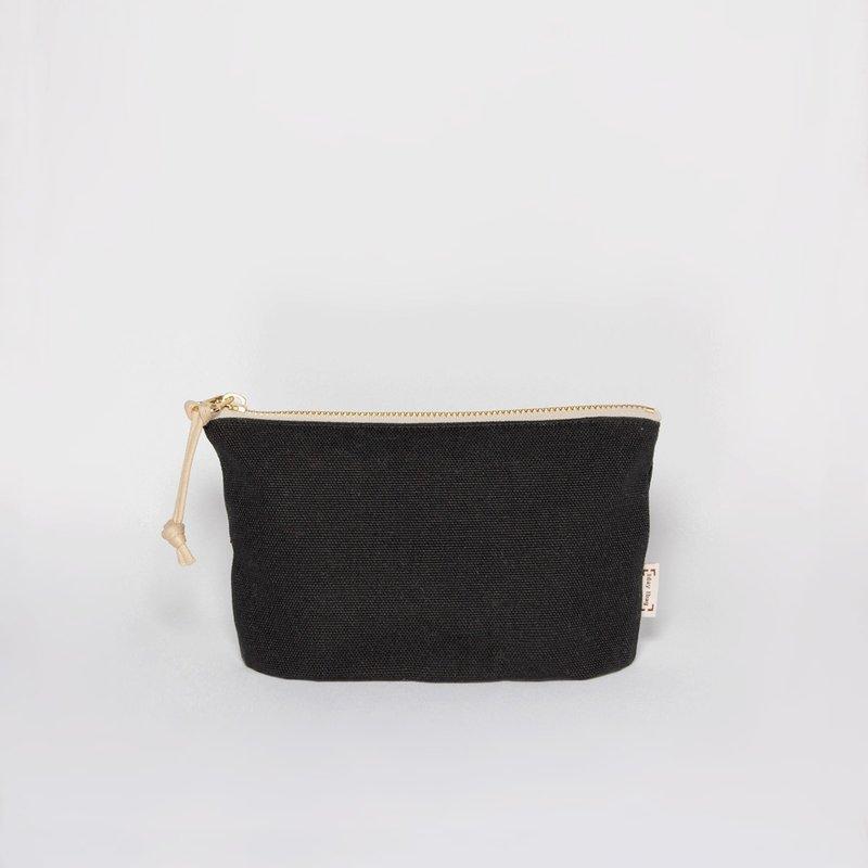 厚帆布拉链包 神秘黑 - 化妆包/杂物包 - 棉．麻 黑色