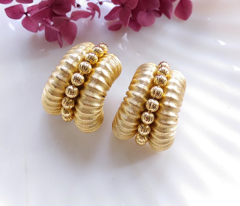 【西洋古董饰品 】金属镀金 细致哑光弯管造型 大耳环  针式耳环 - 耳环/耳夹 - 其他金属 金色