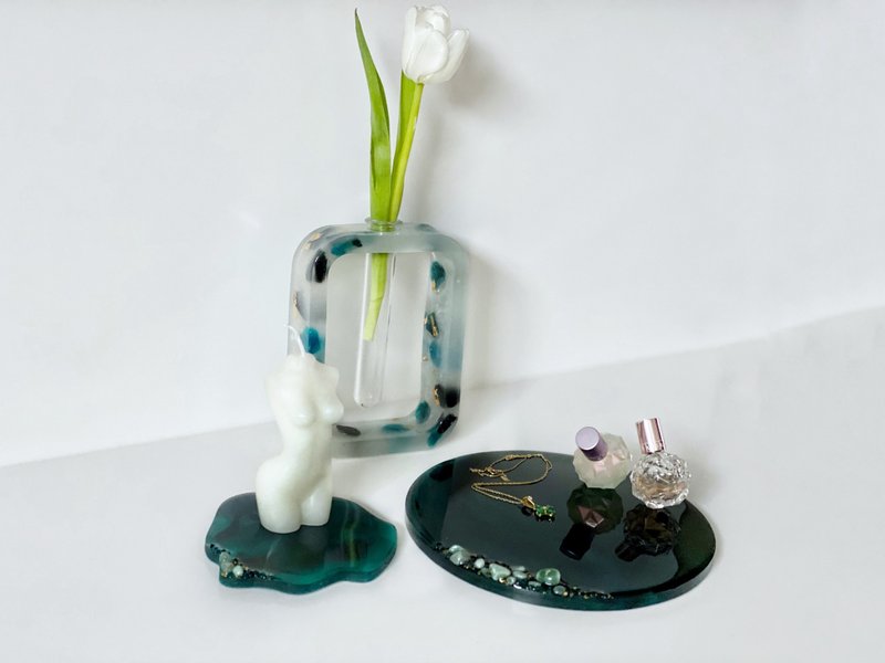 Resin art display tray for perfume a cosmetic. Bathroom decoration - 蜡烛/烛台 - 树脂 绿色