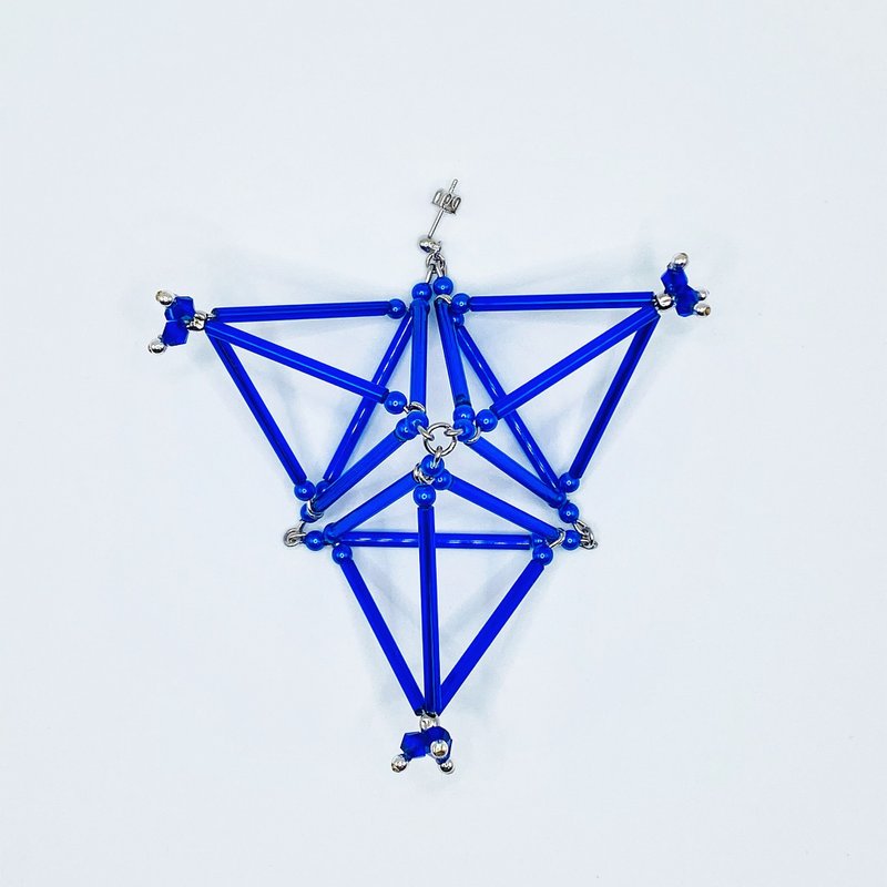 3D Triangle PIERCE/EARRING【Blue】 - 耳环/耳夹 - 玻璃 蓝色