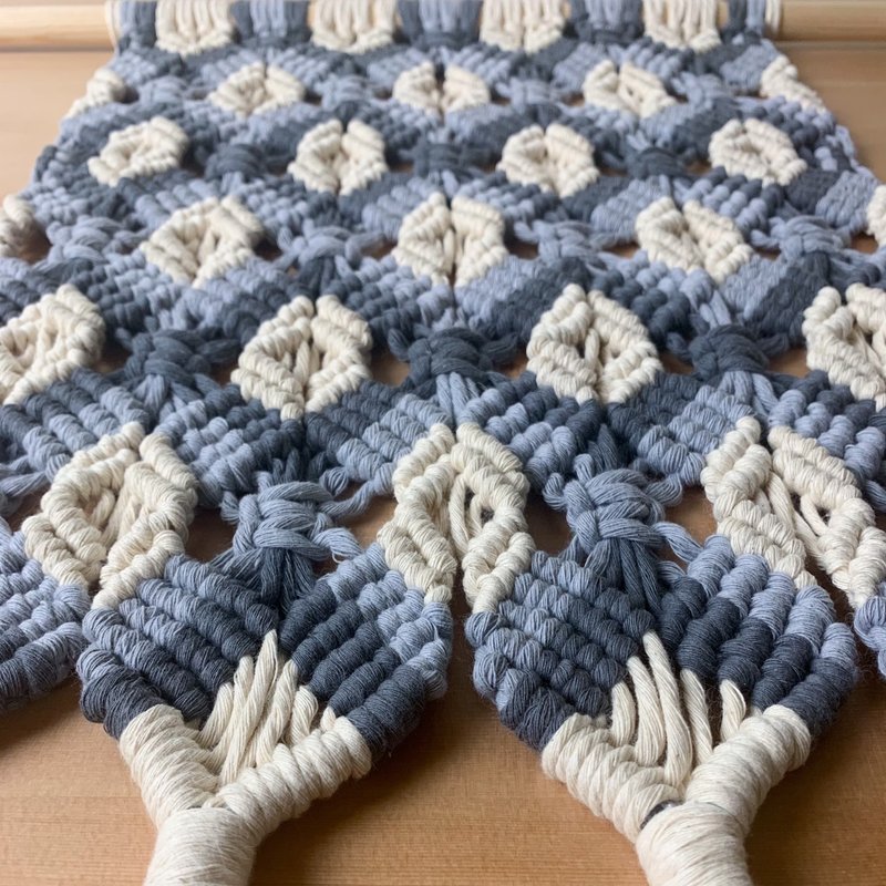 Macrame / Wall hanging / 中型壁挂 / 矩形格纹异色设计B款 - 摆饰 - 棉．麻 灰色