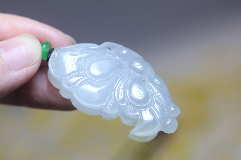 【蝴蝶】天然A货翡翠 项链|吊坠|挂件 玉石雕刻手工| 送女友 - 项链 - 玉石 透明