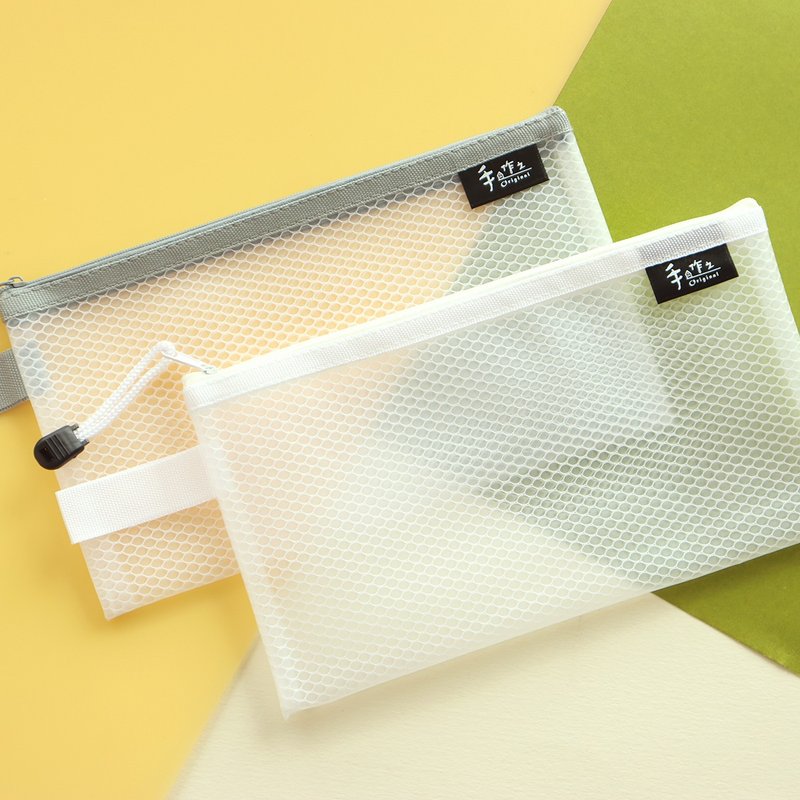 手作之 / A6雾面文件袋 (2色) - 化妆包/杂物包 - 塑料 